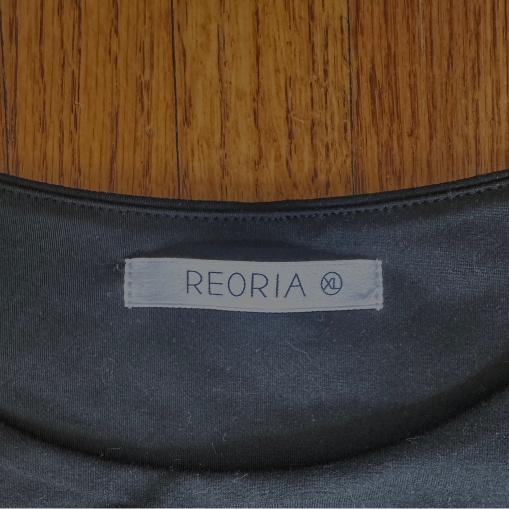 ReoRia Women's Classic Black Tank Top - Picture 2 of 5